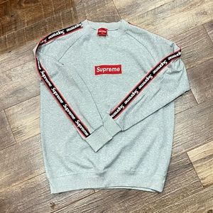 NWOT Supreme Sweatshirt L/XL